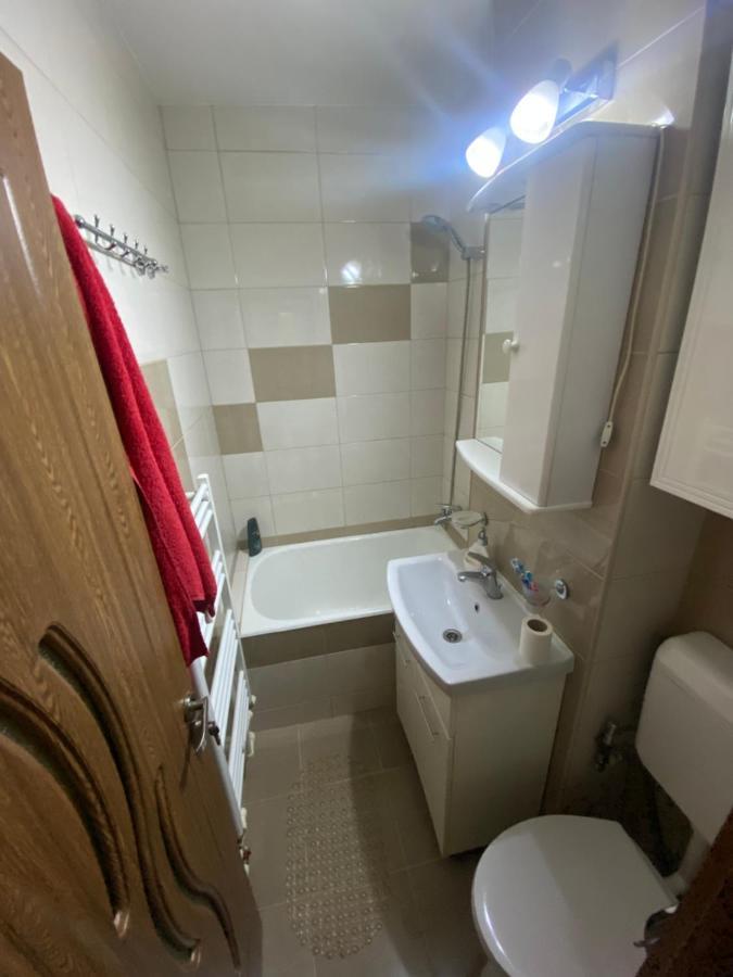 Apartament Regim Hotelier Deva Exterior foto